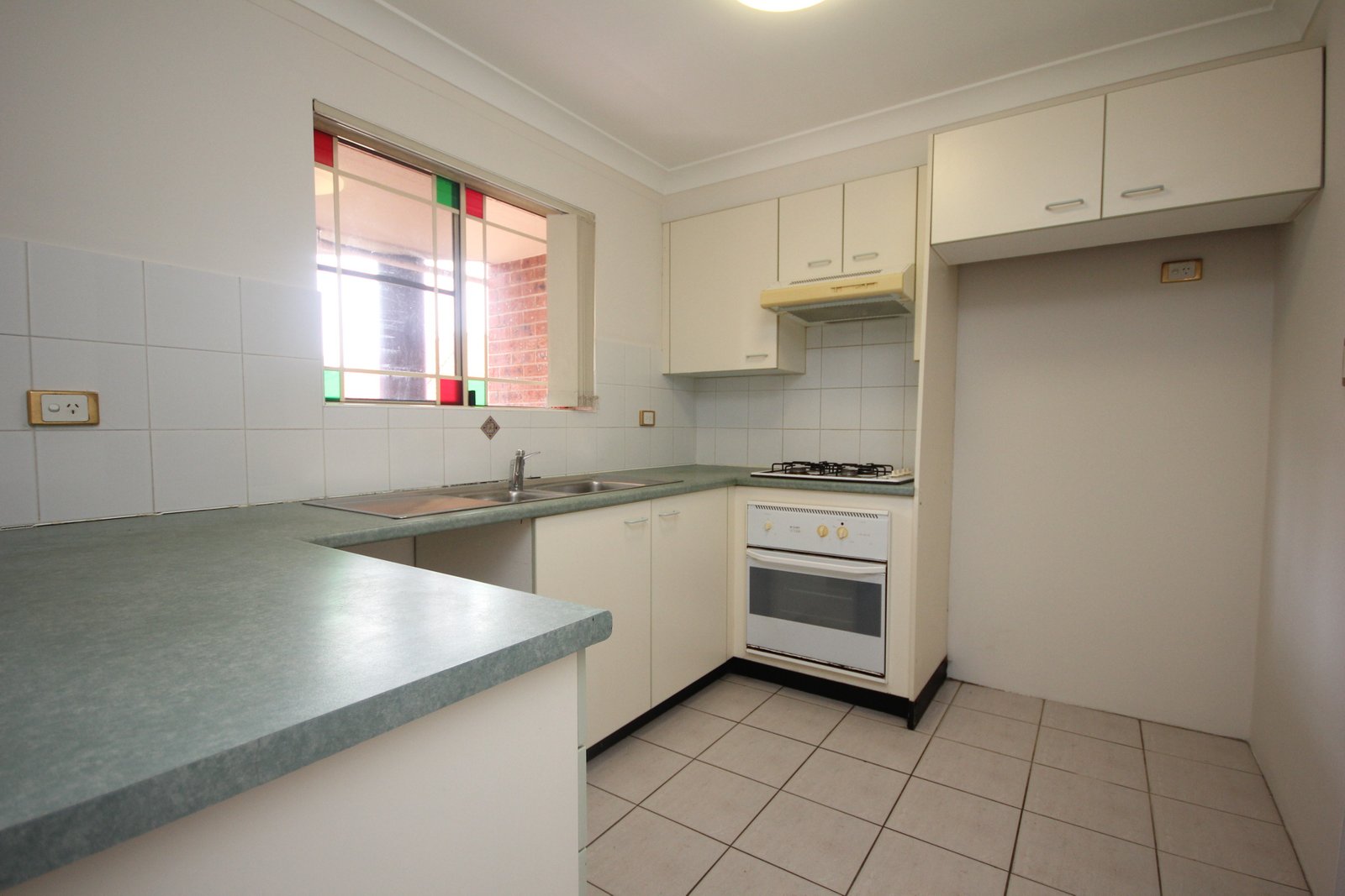 4/1-5 Hampden Street BEVERLY HILLS 3