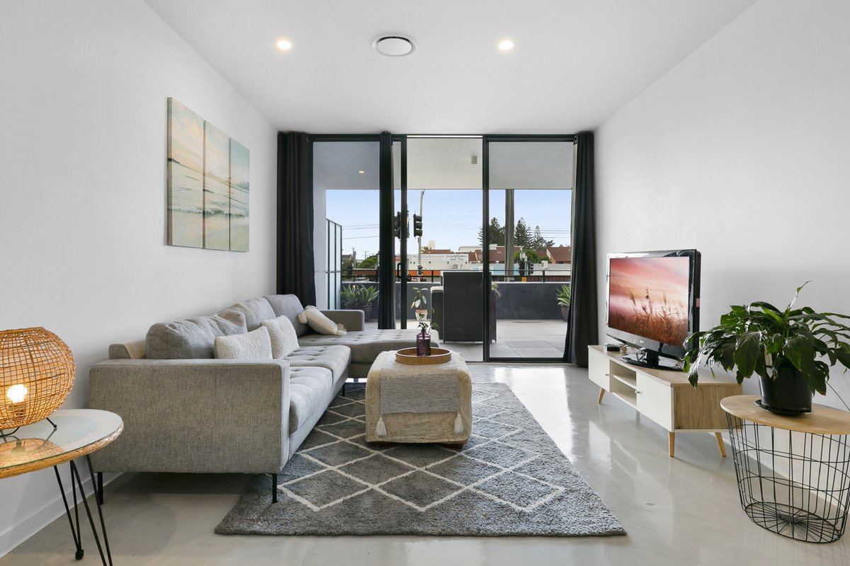 4/1 Bondi Avenue Mermaid Beach 2