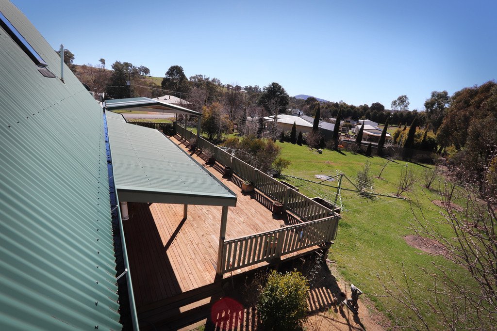 41 Booth Street TUMBARUMBA 15