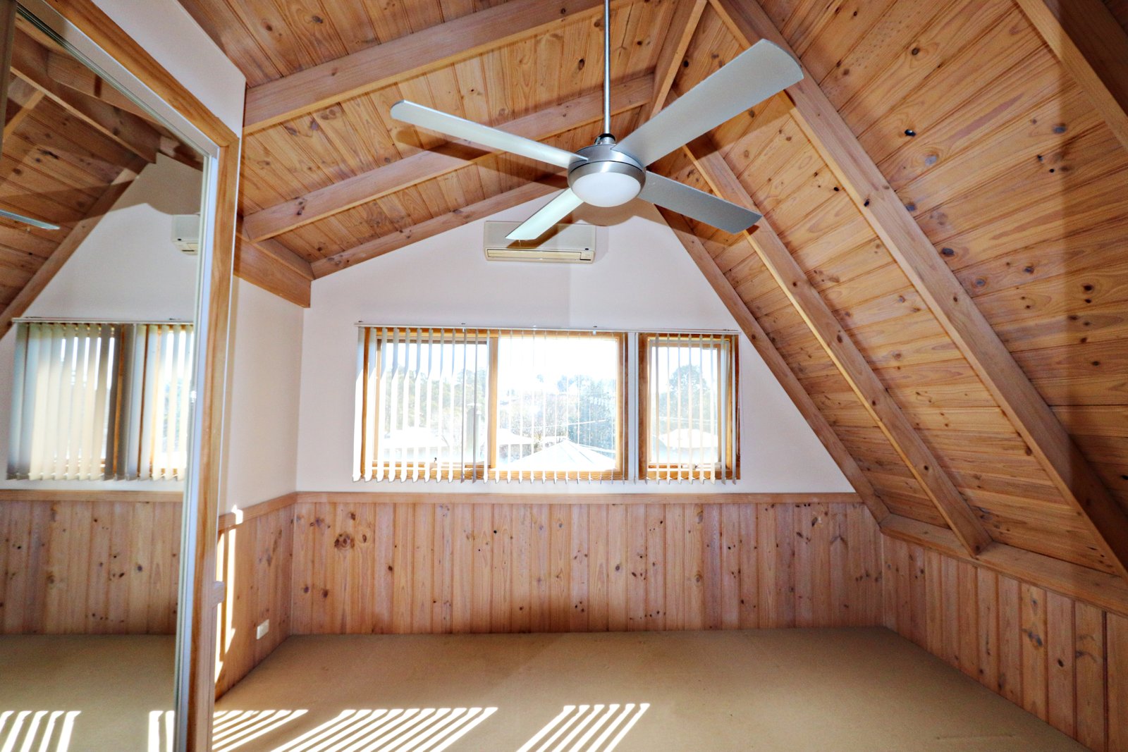 41 Booth Street TUMBARUMBA 13