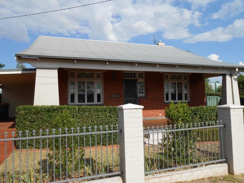 41 Bourke Street TAMWORTH 1