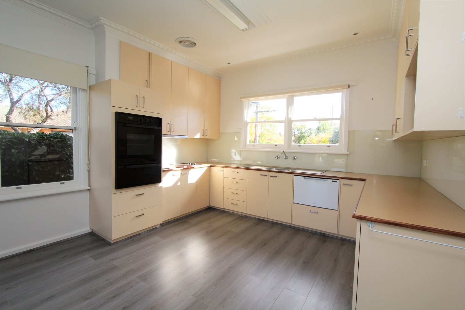 41 Browns Parade WENDOUREE 18