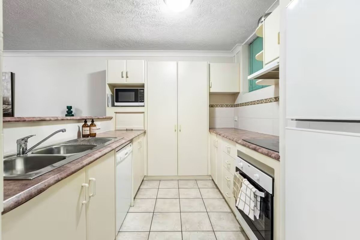 4/1 Burleigh Street BURLEIGH HEADS 6