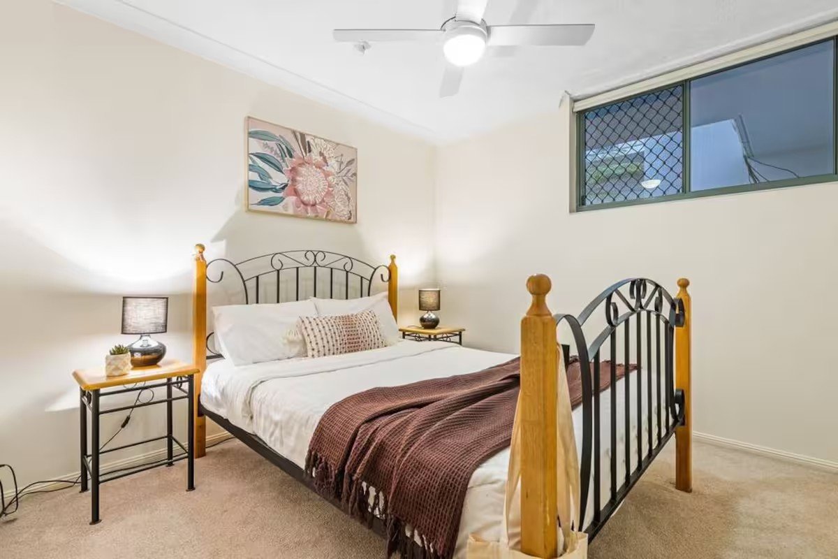 4/1 Burleigh Street BURLEIGH HEADS 11