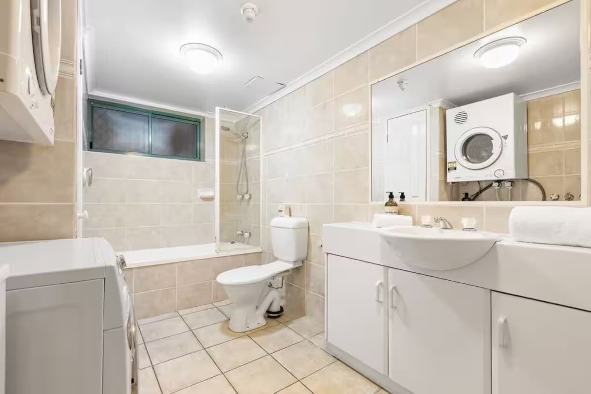 4/1 Burleigh Street BURLEIGH HEADS 12