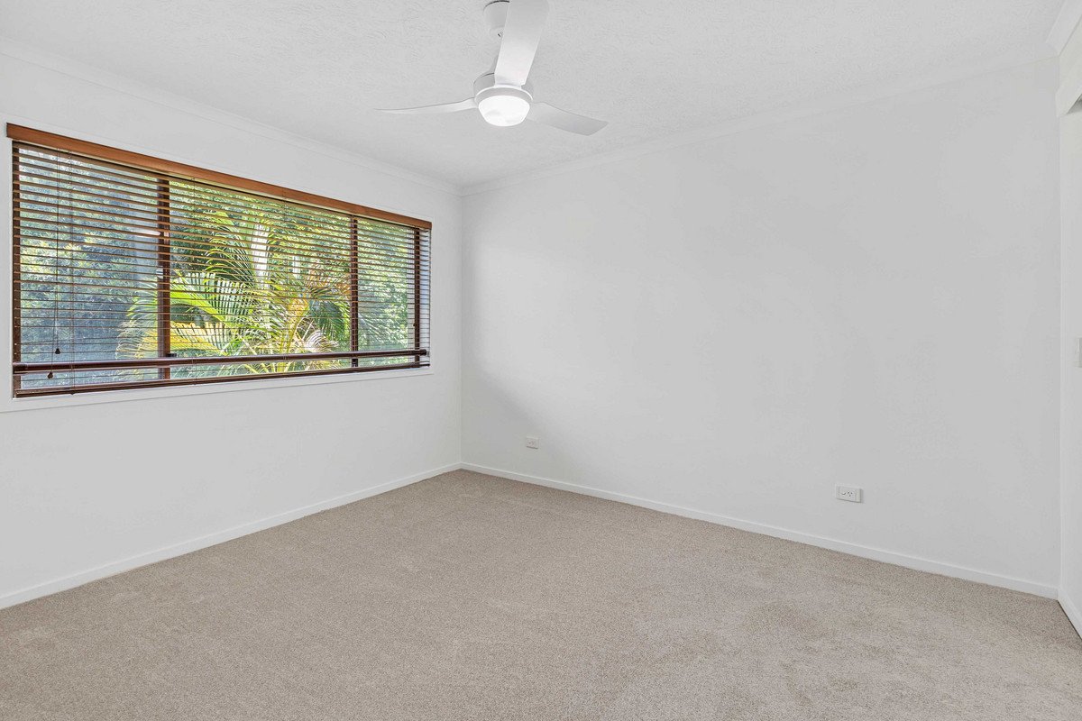 4/1 Burrabee Street BURLEIGH HEADS 8