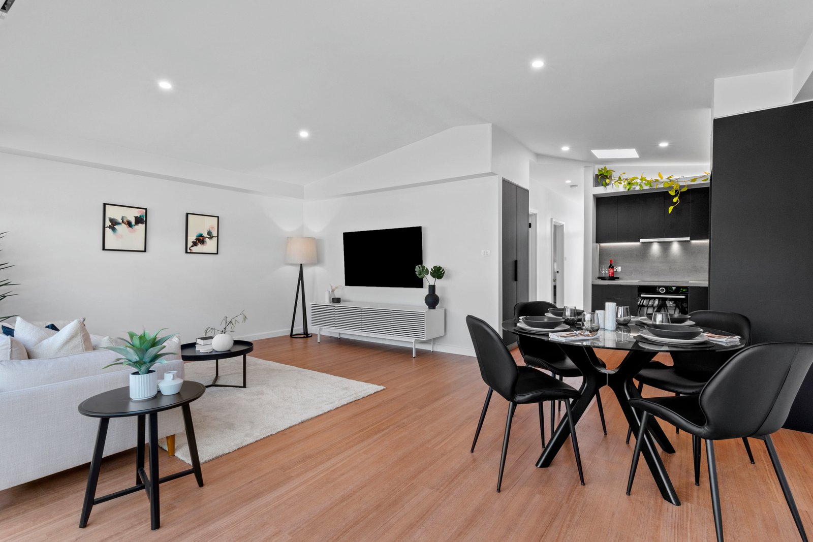 Gallery: 41 Cairns Avenue