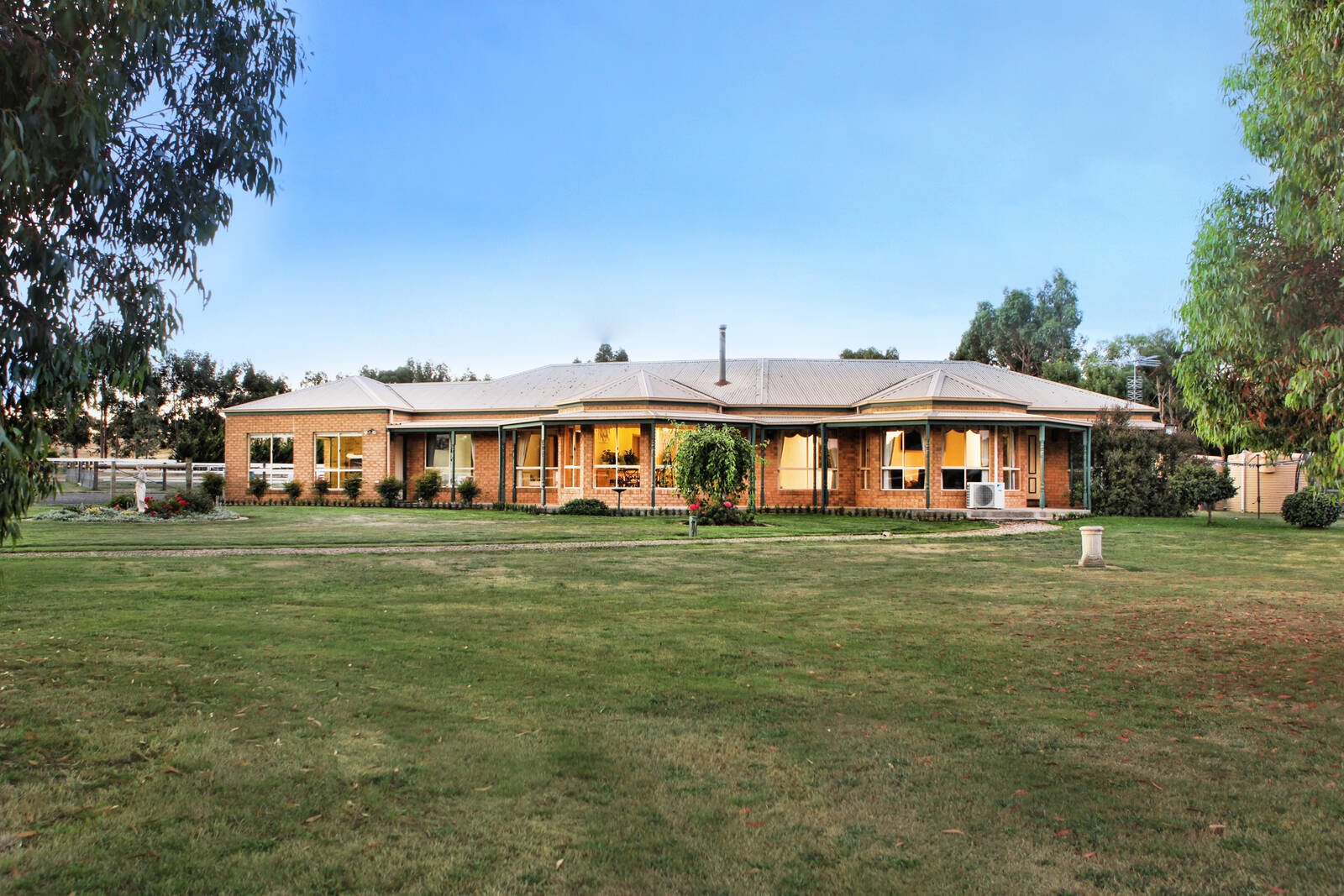 Real Estate and Property in 41 Campbells Court, Kyneton, VIC