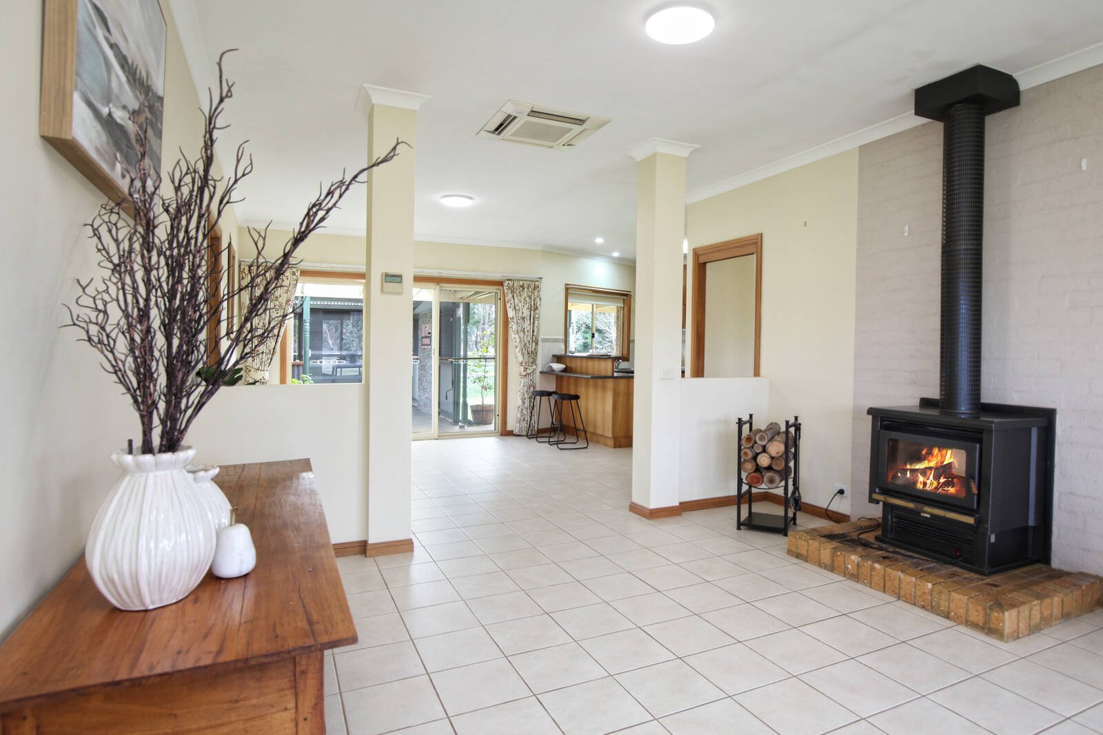 Real Estate and Property in 41 Campbells Court, Kyneton, VIC
