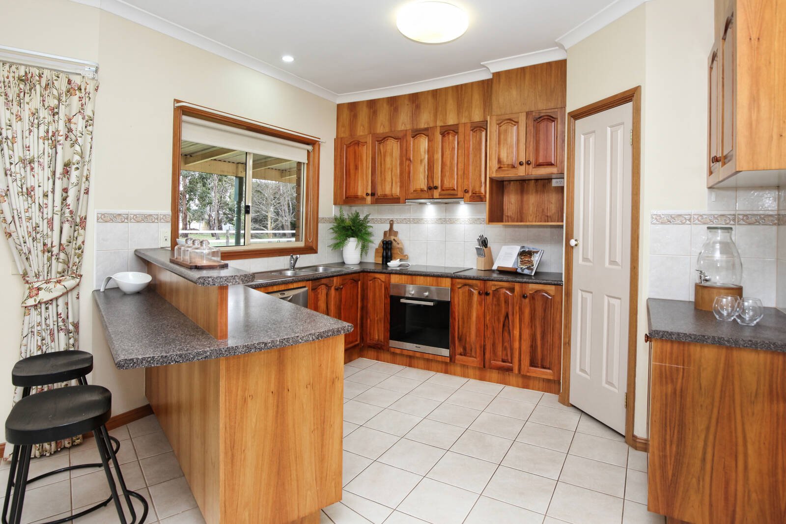 Real Estate and Property in 41 Campbells Court, Kyneton, VIC