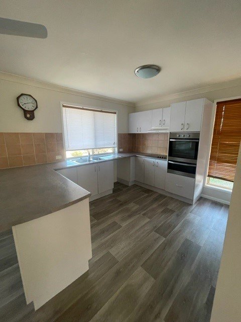 41 Clarance Drive NEW AUCKLAND 9