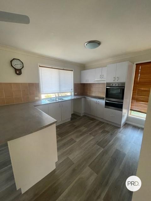 41 Clarance Drive NEW AUCKLAND 9