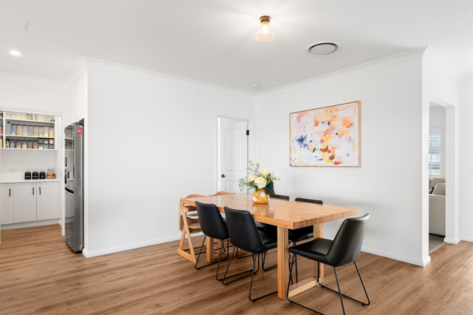 41 Cootamundra Boulevard GOBBAGOMBALIN 8