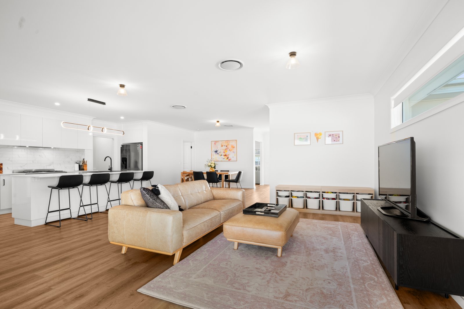 41 Cootamundra Boulevard GOBBAGOMBALIN 10