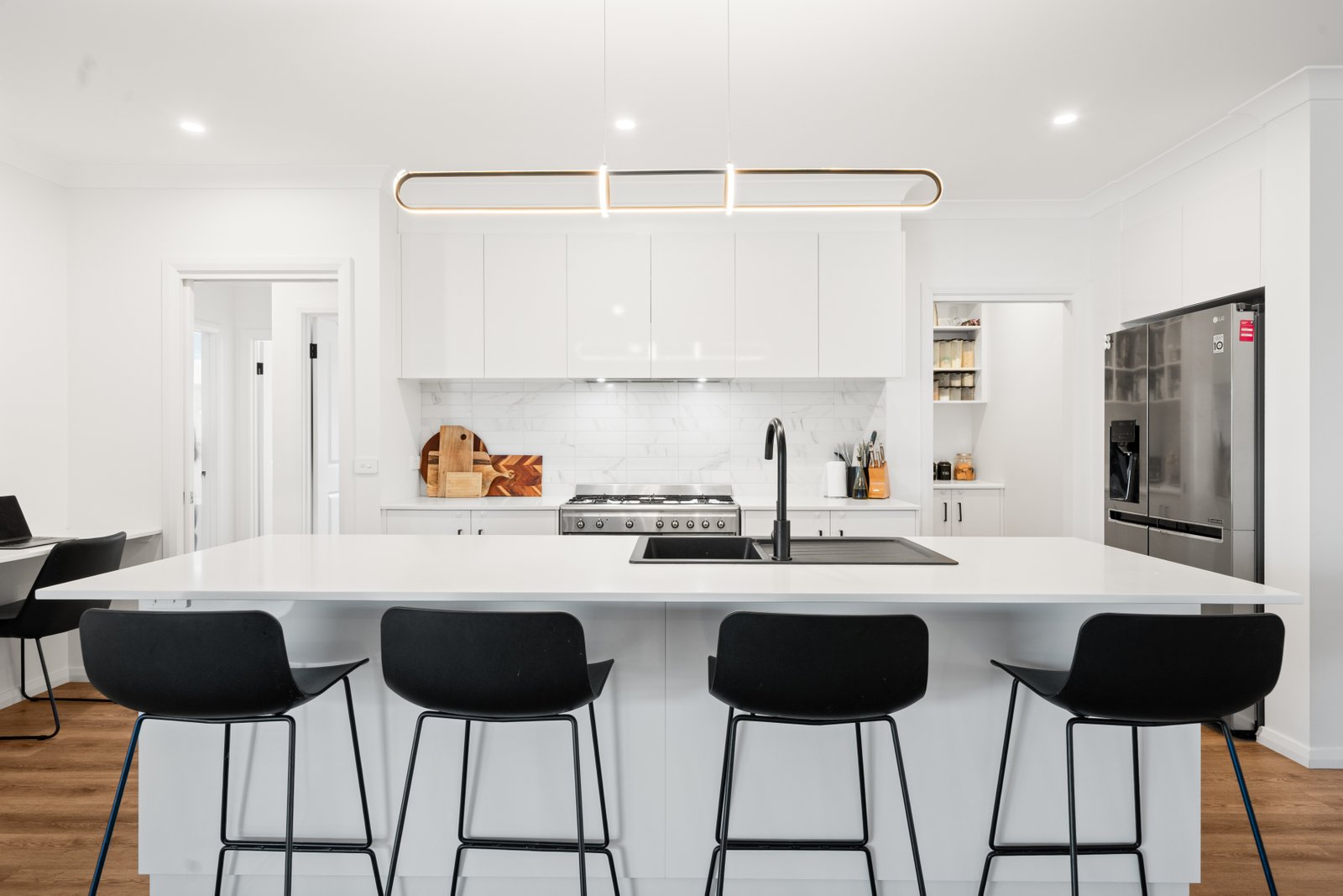 41 Cootamundra Boulevard GOBBAGOMBALIN 11