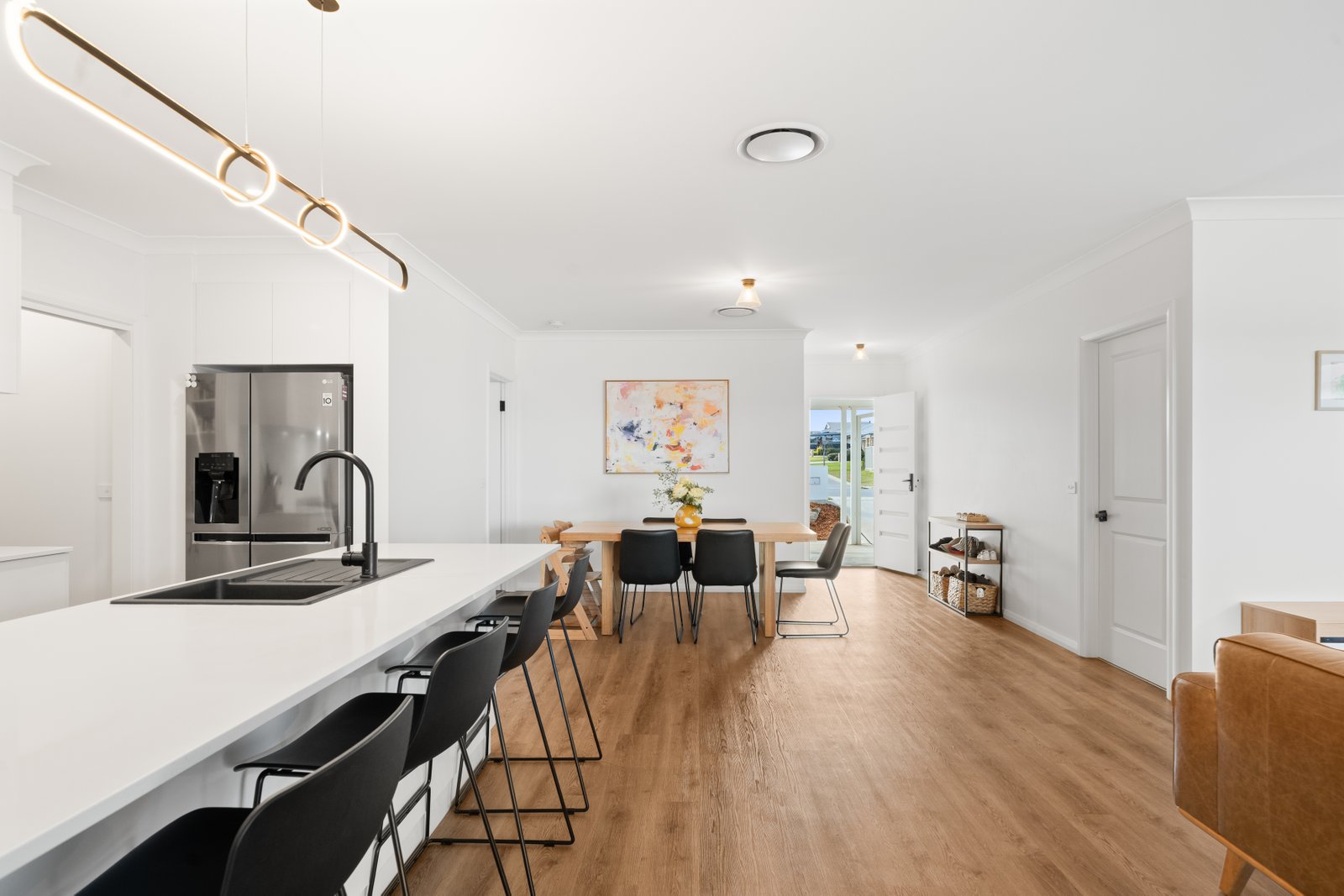 41 Cootamundra Boulevard GOBBAGOMBALIN 15