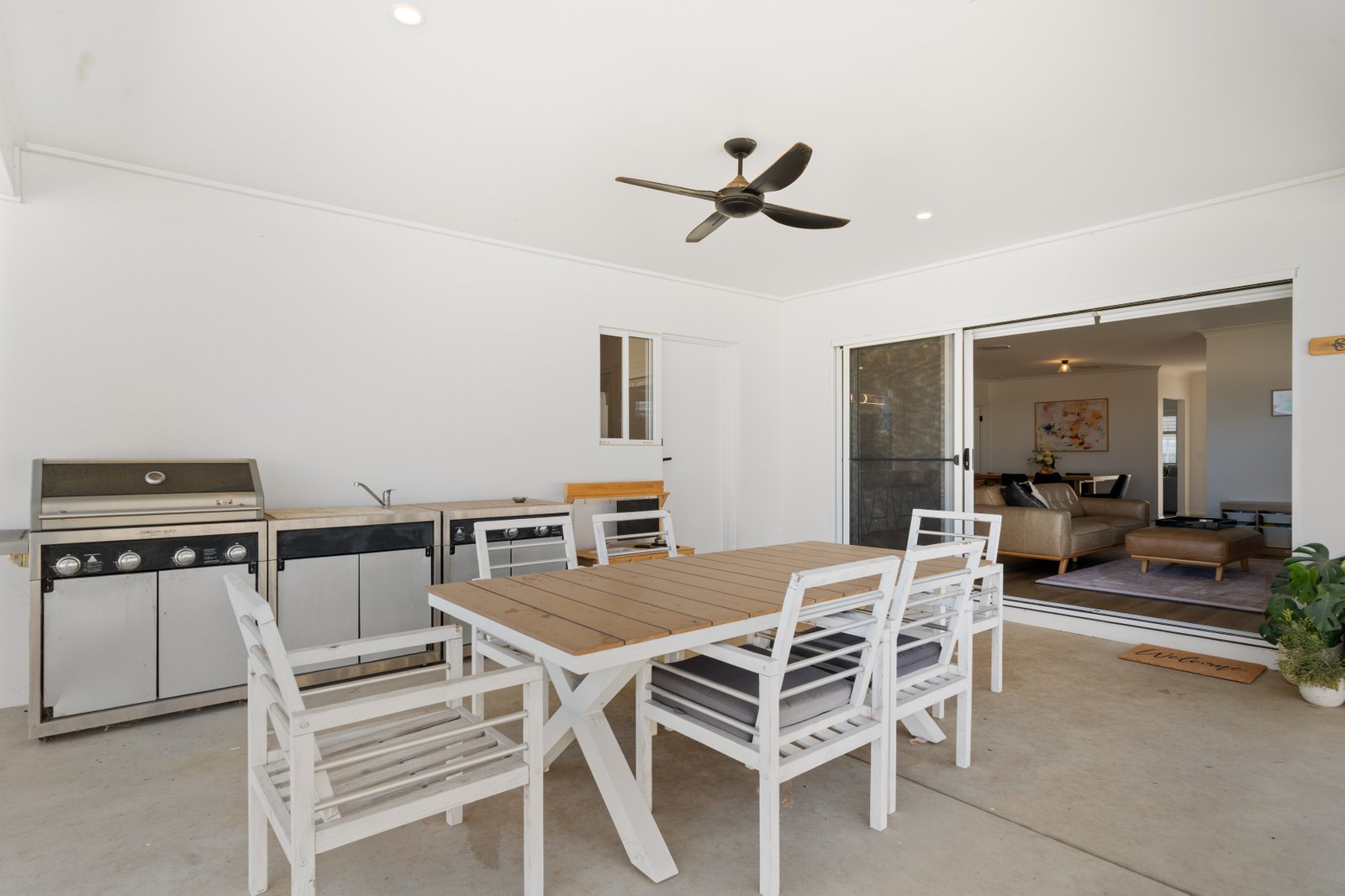 41 Cootamundra Boulevard GOBBAGOMBALIN 21