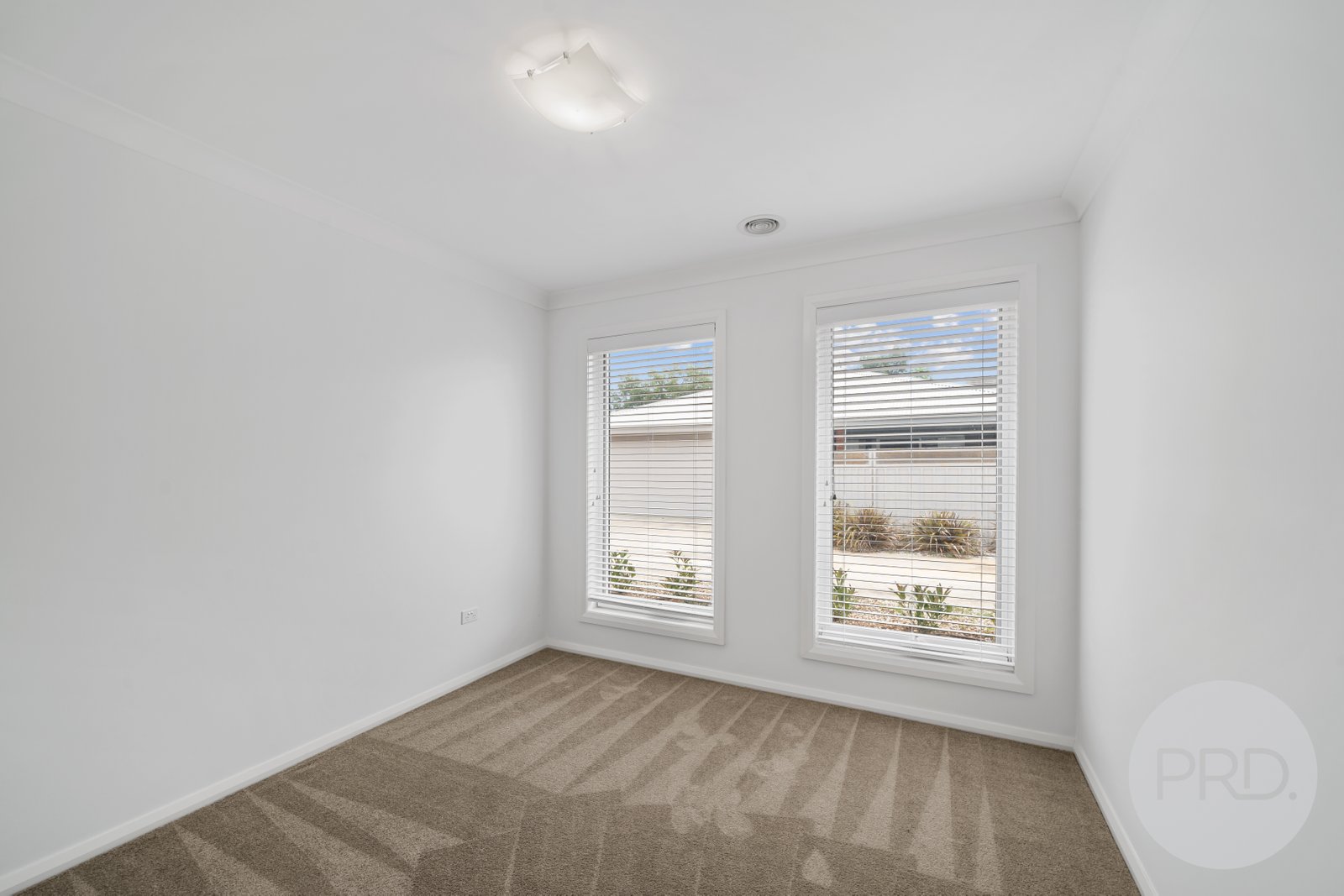 4/1 Craft Street LAKE ALBERT 5