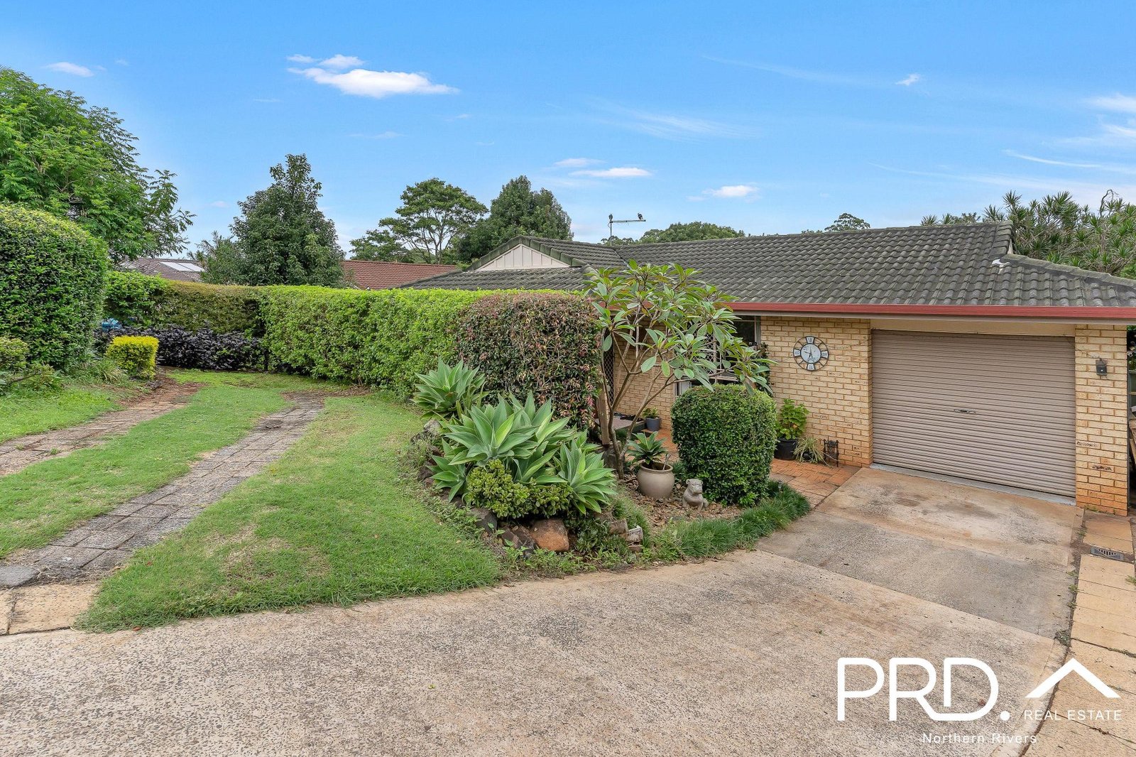 41 Dudley Drive GOONELLABAH 2