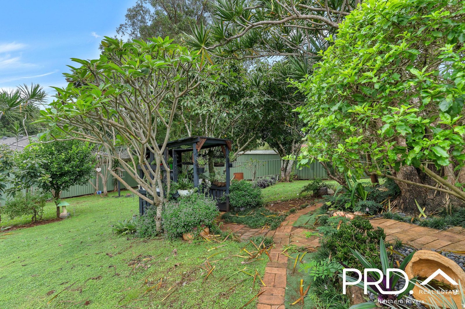 41 Dudley Drive GOONELLABAH 13