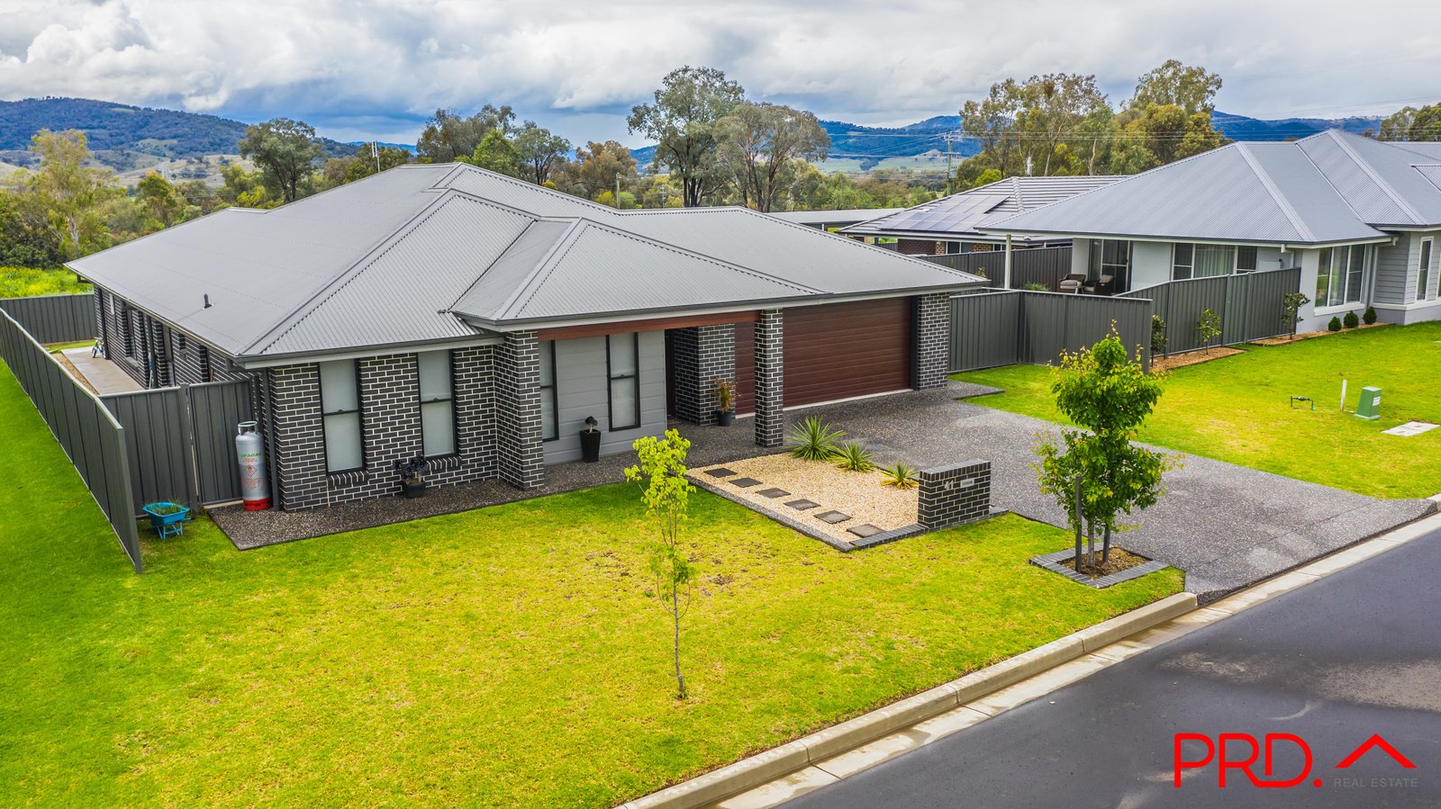 41 Eagle Avenue TAMWORTH 27