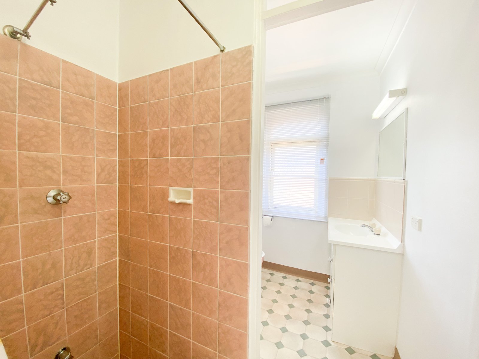 4/1 Government Road SHOAL BAY 8