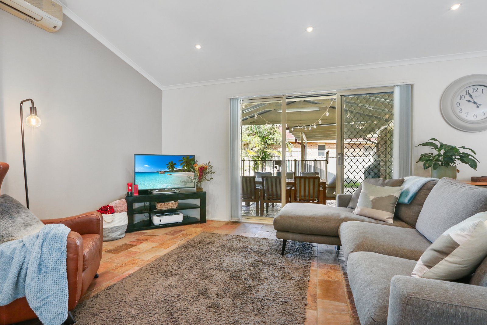 41 Habeda Avenue HORSLEY 4