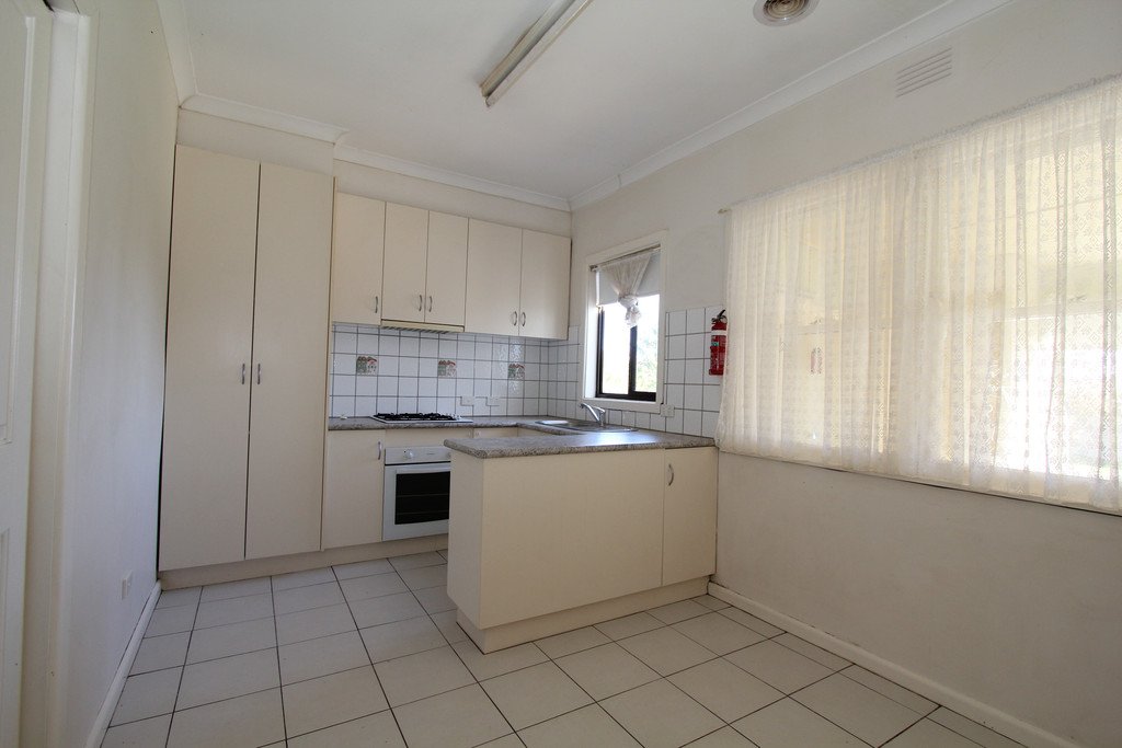 41 Harold Street WENDOUREE 8