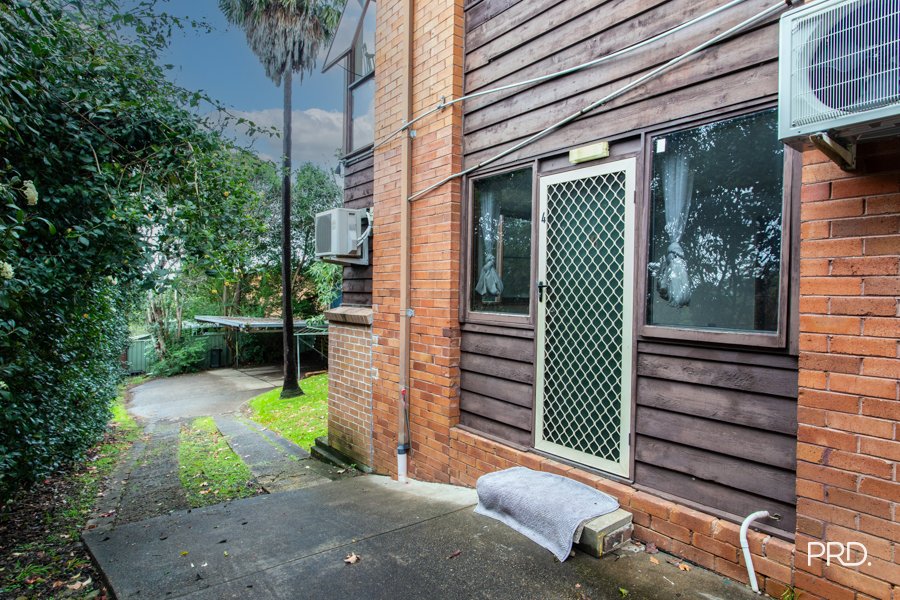 4/1 Hawkesbury Rd  Springwood 4