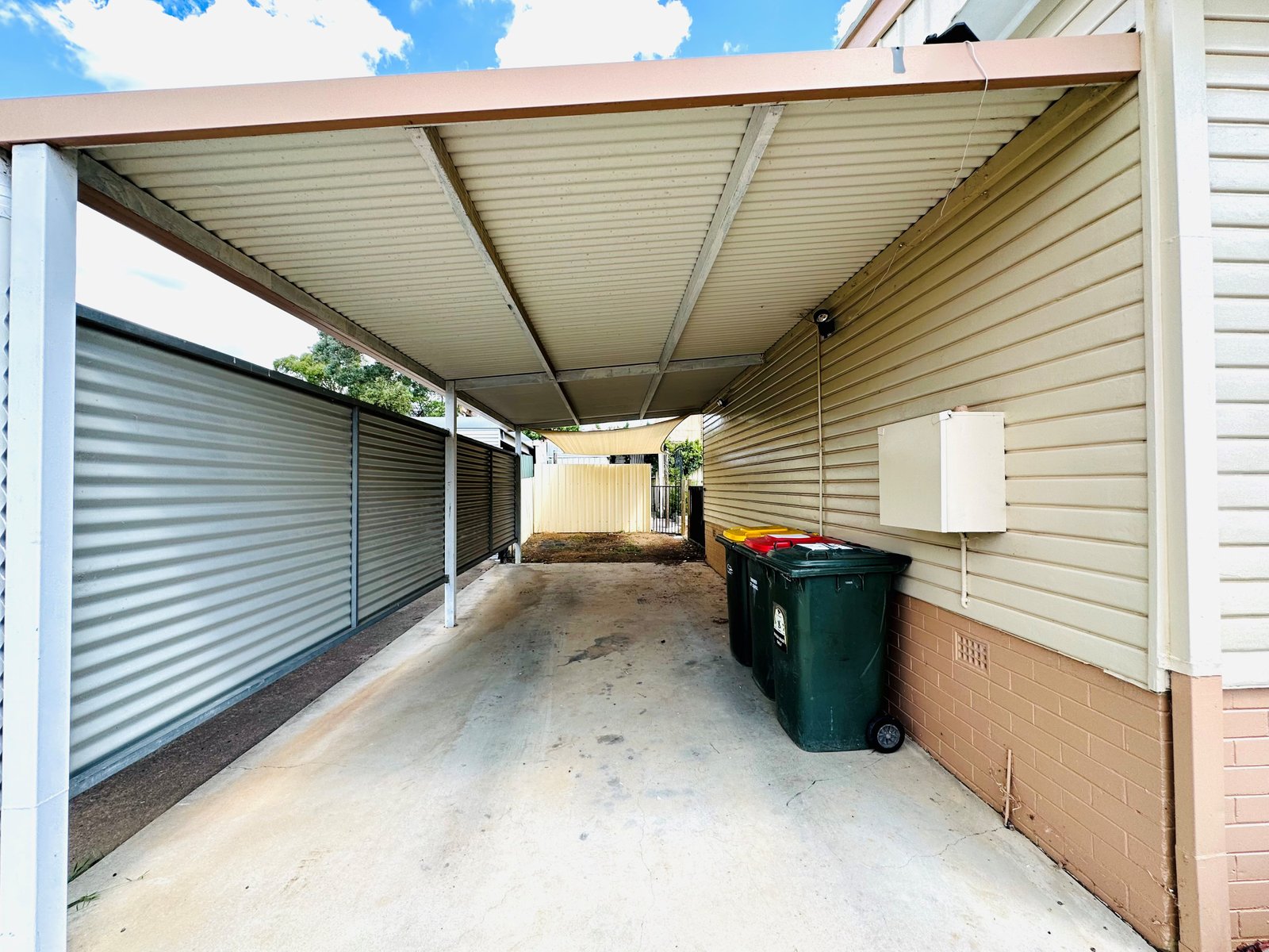 41 Holland Street TAMWORTH 21