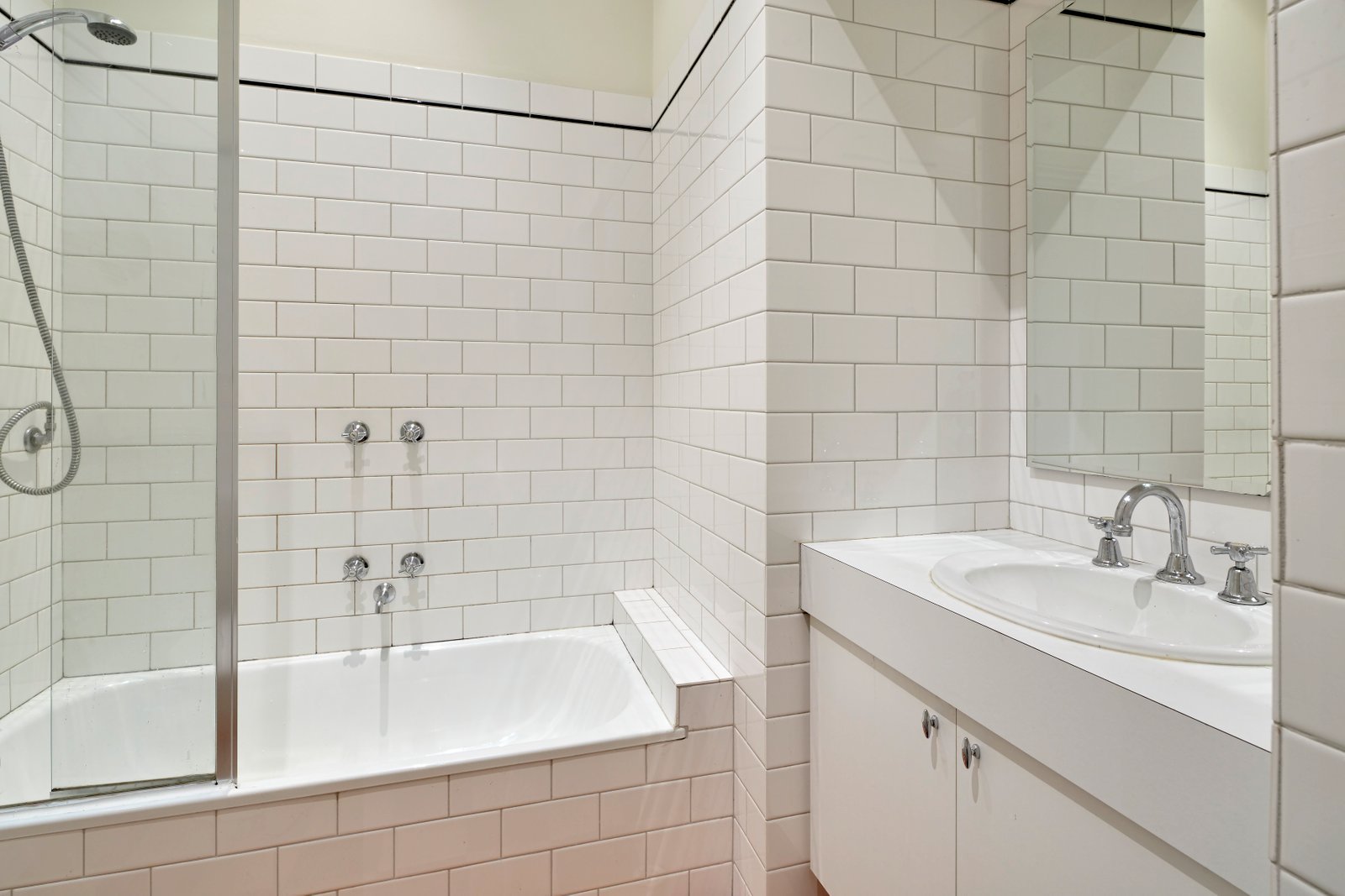 Real Estate and Property in 4/1 Hopetoun Street, Elsternwick, VIC