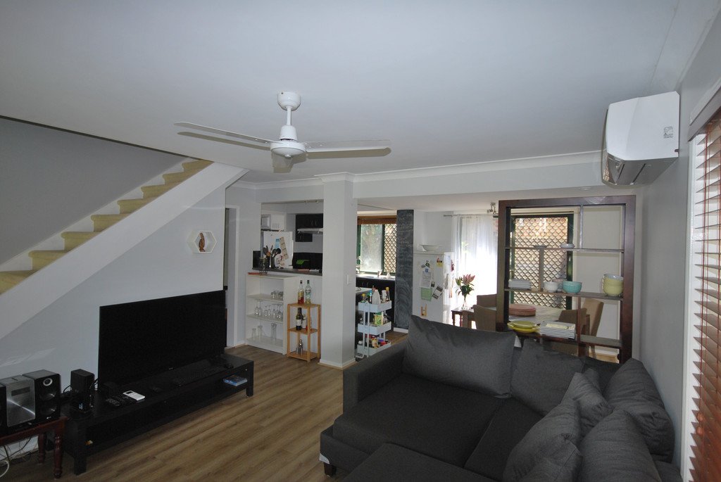 4/1 Karri Court BURLEIGH HEADS 10