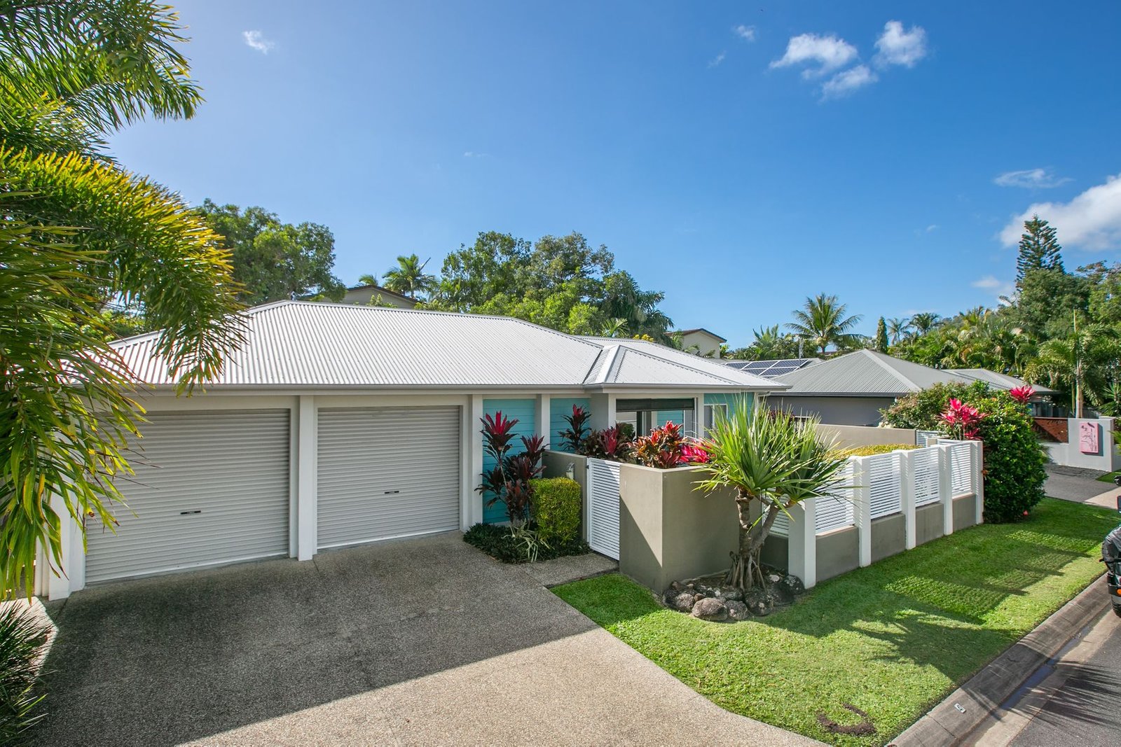 41 Lagoon Drive, TRINITY BEACH QLD 4879