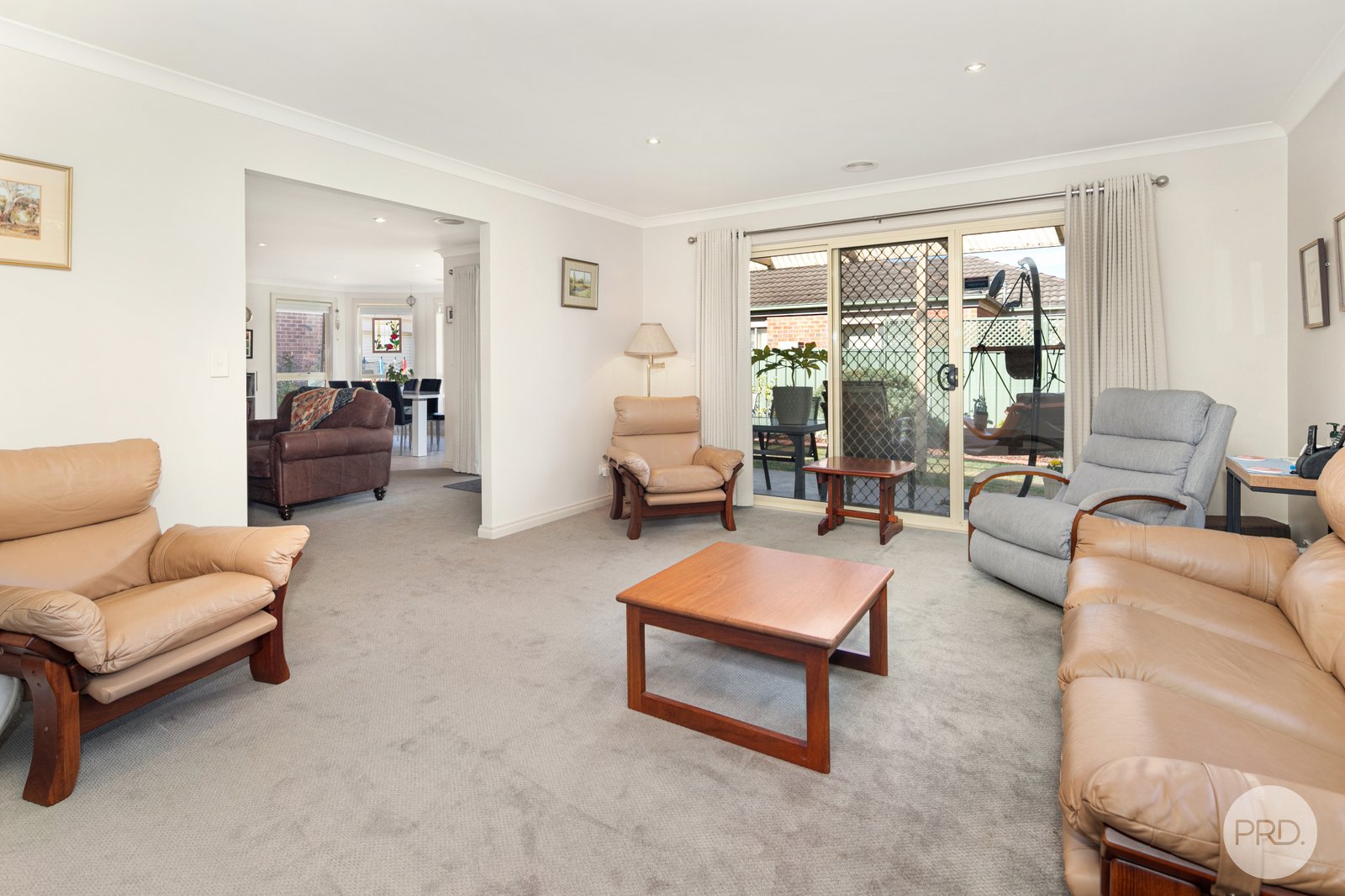 41 Lake Gardens Avenue LAKE GARDENS 10