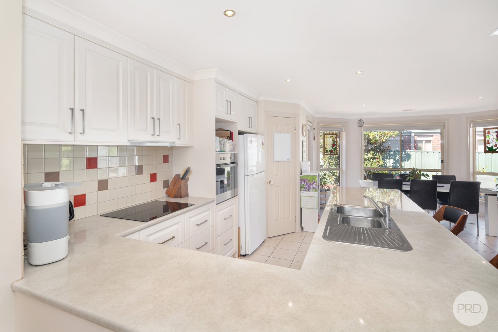 41 Lake Gardens Avenue LAKE GARDENS 7