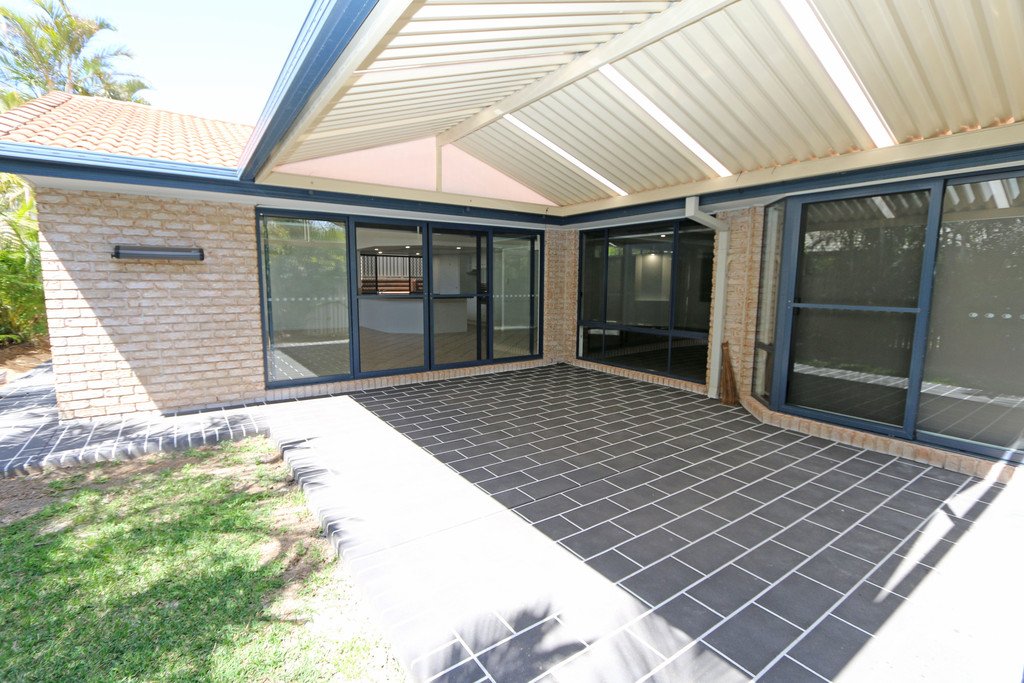 41 Lillywood Circuit MOLENDINAR 13