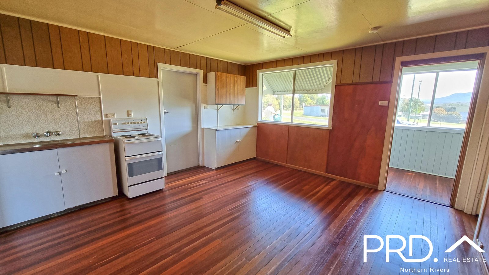 41 Lindsay Street WOODENBONG 12