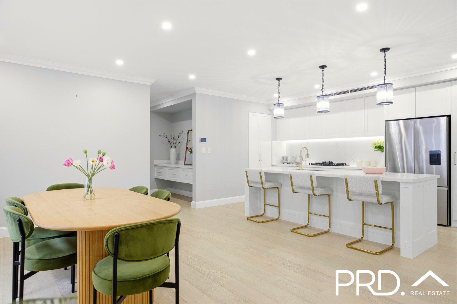 41 Monie Avenue EAST HILLS 2