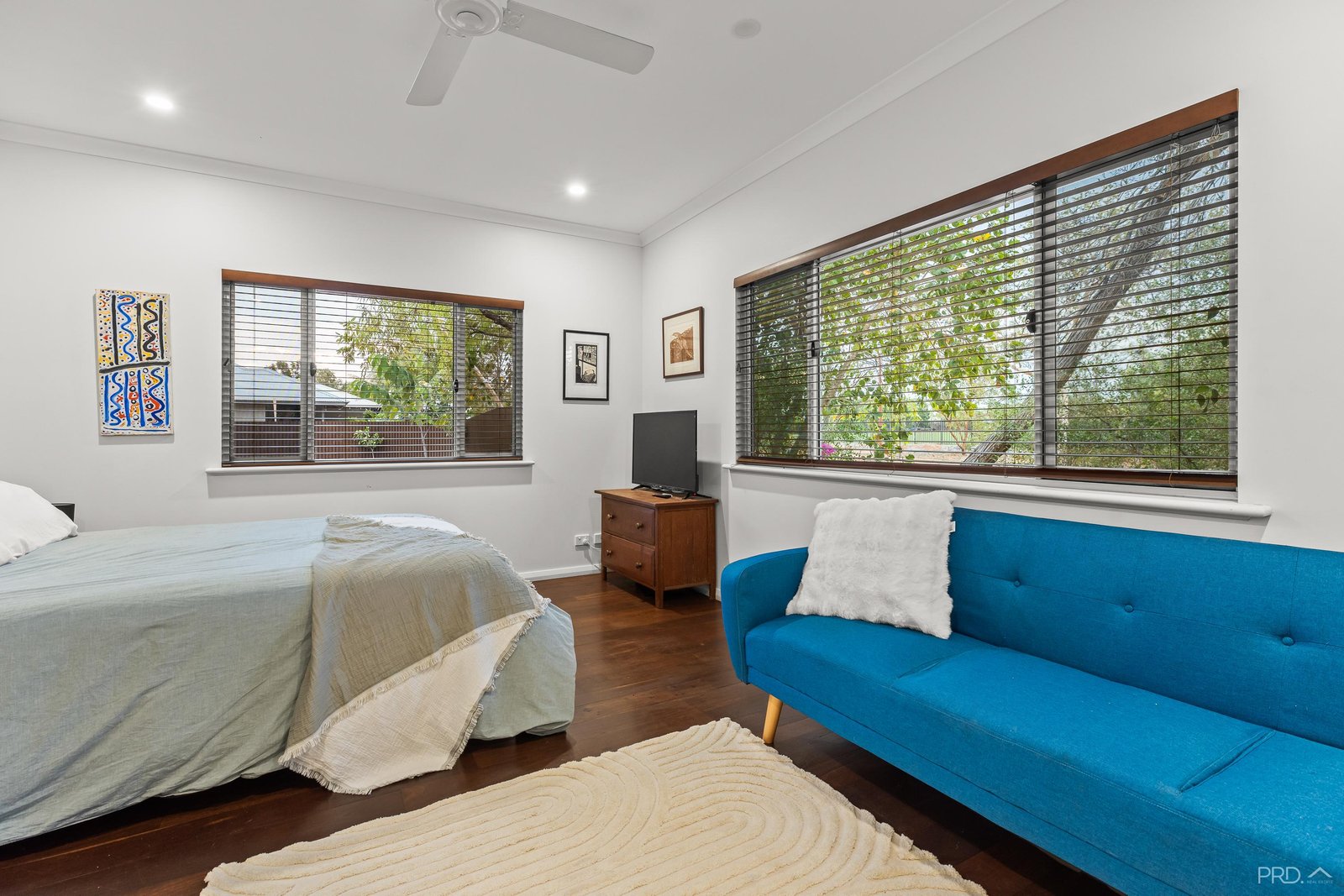 41 Nakamura Avenue BILINGURR 17