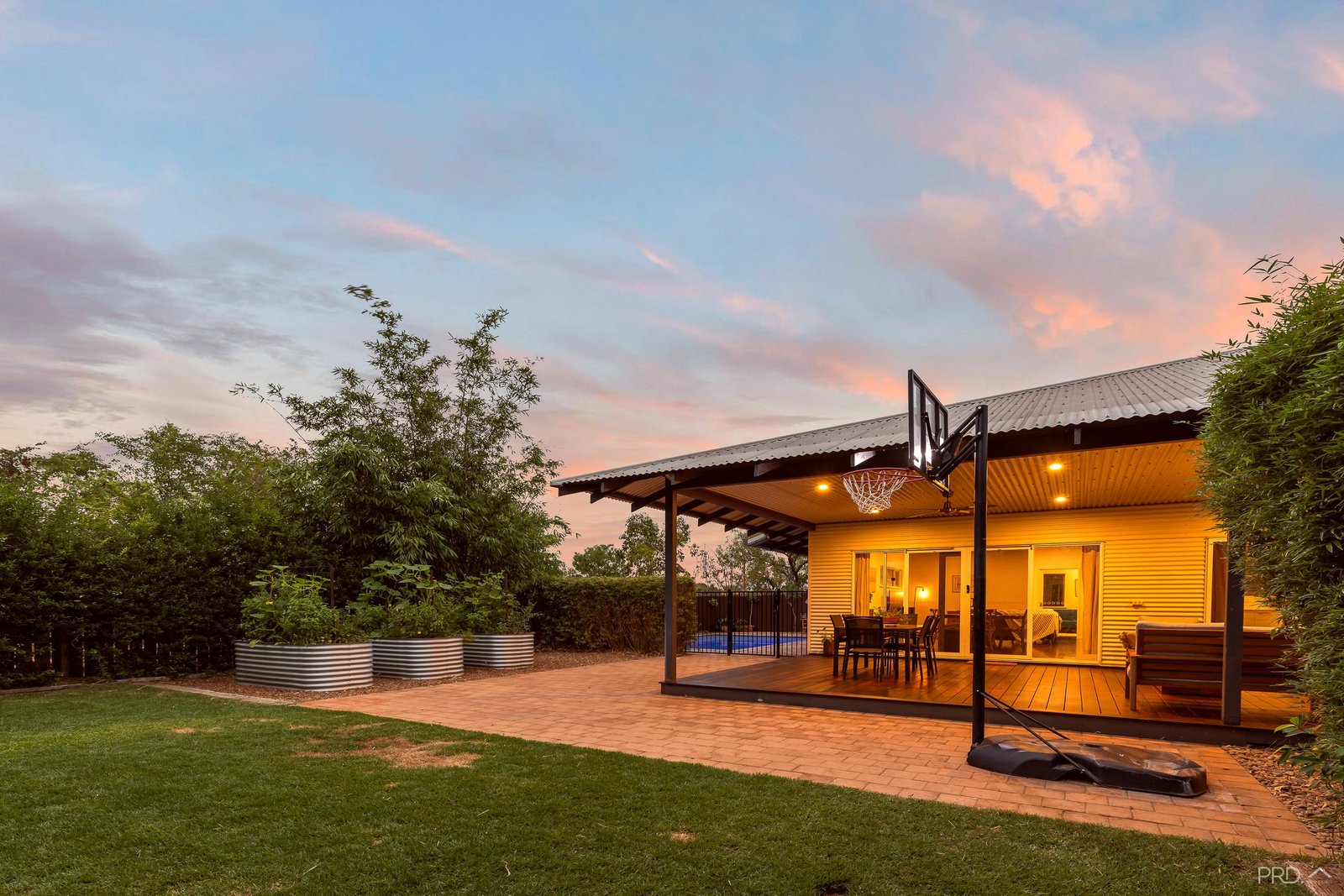 41 Nakamura Avenue BILINGURR 27