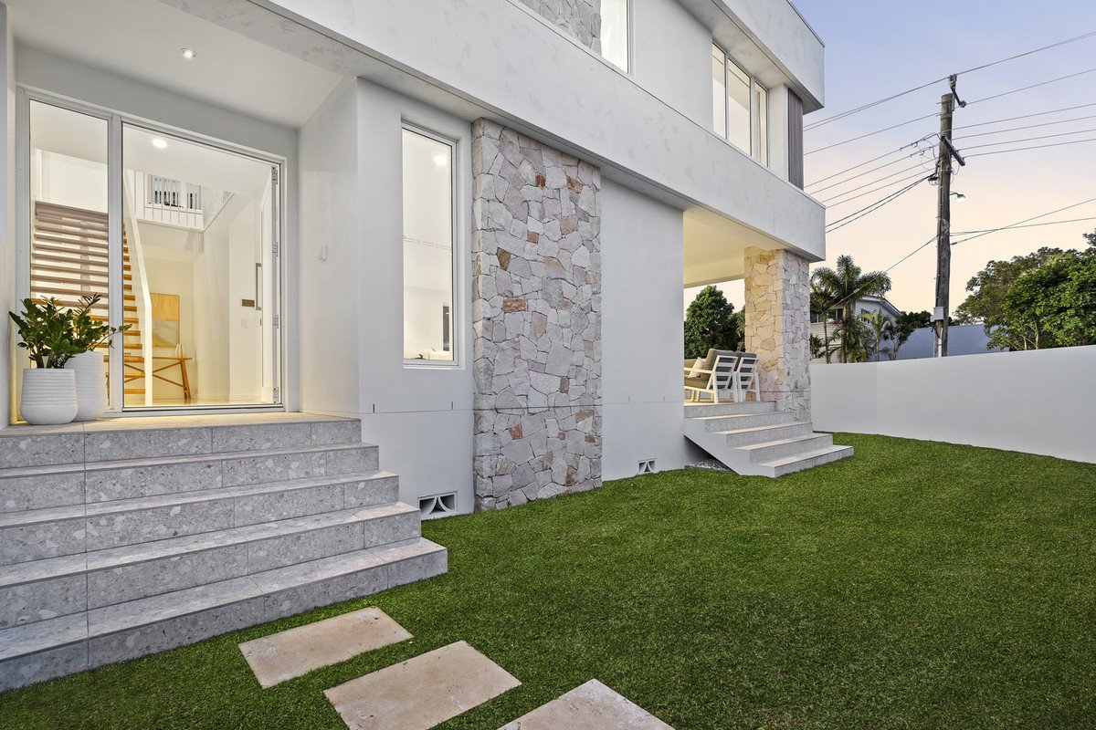41 Nineteenth Avenue Palm Beach 24
