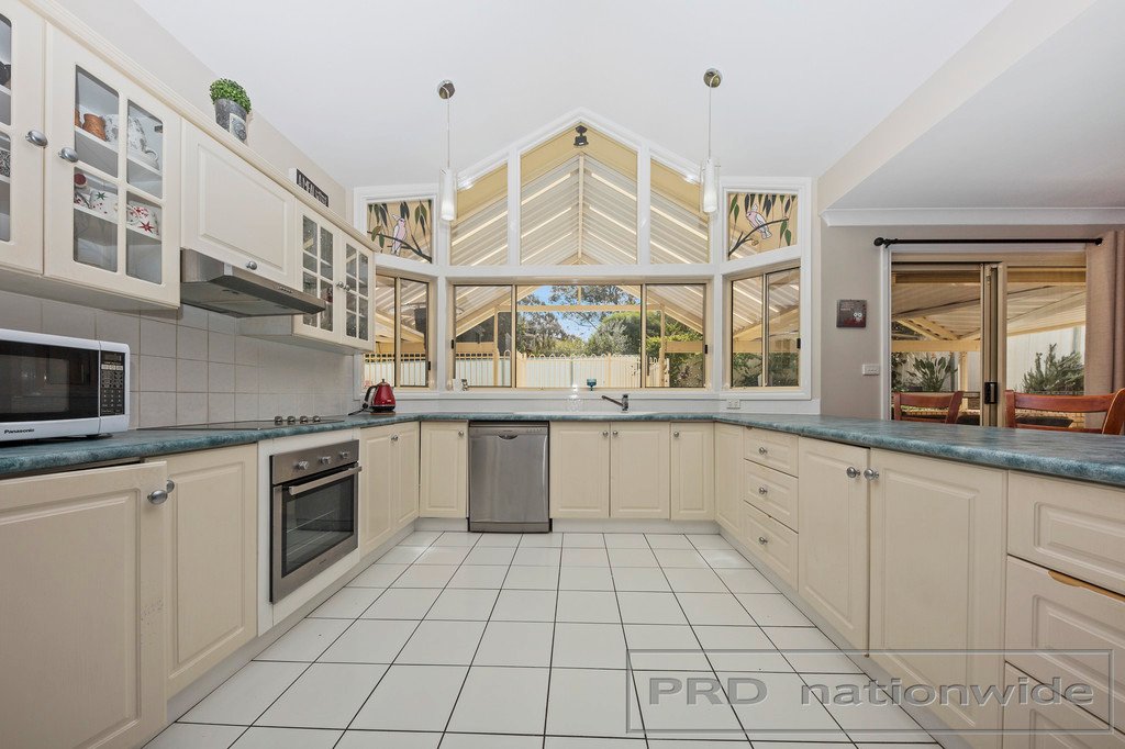 41 Pacific Crescent ASHTONFIELD 6