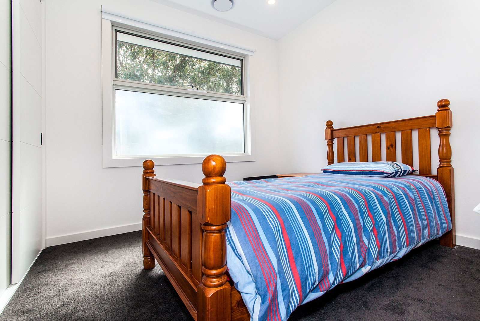 Real Estate and Property in 4/1 Parry Road, Eltham North, VIC