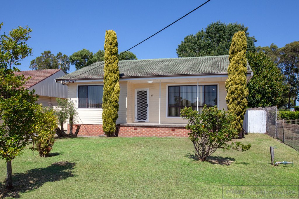 41 Pasadena Crescent BERESFIELD 1