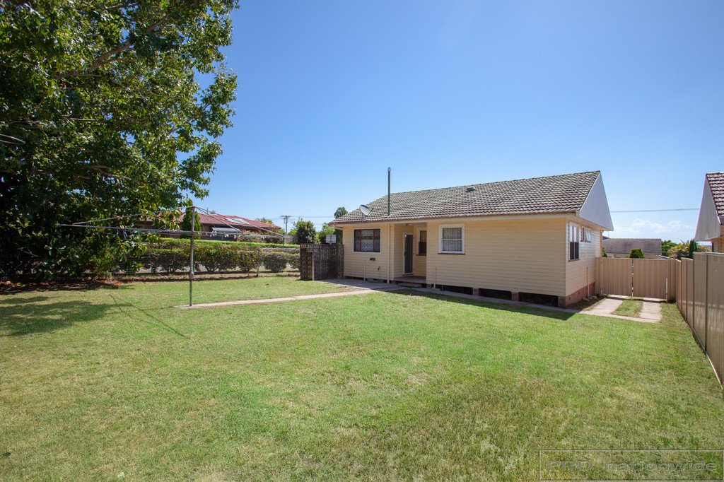 41 Pasadena Crescent BERESFIELD 14