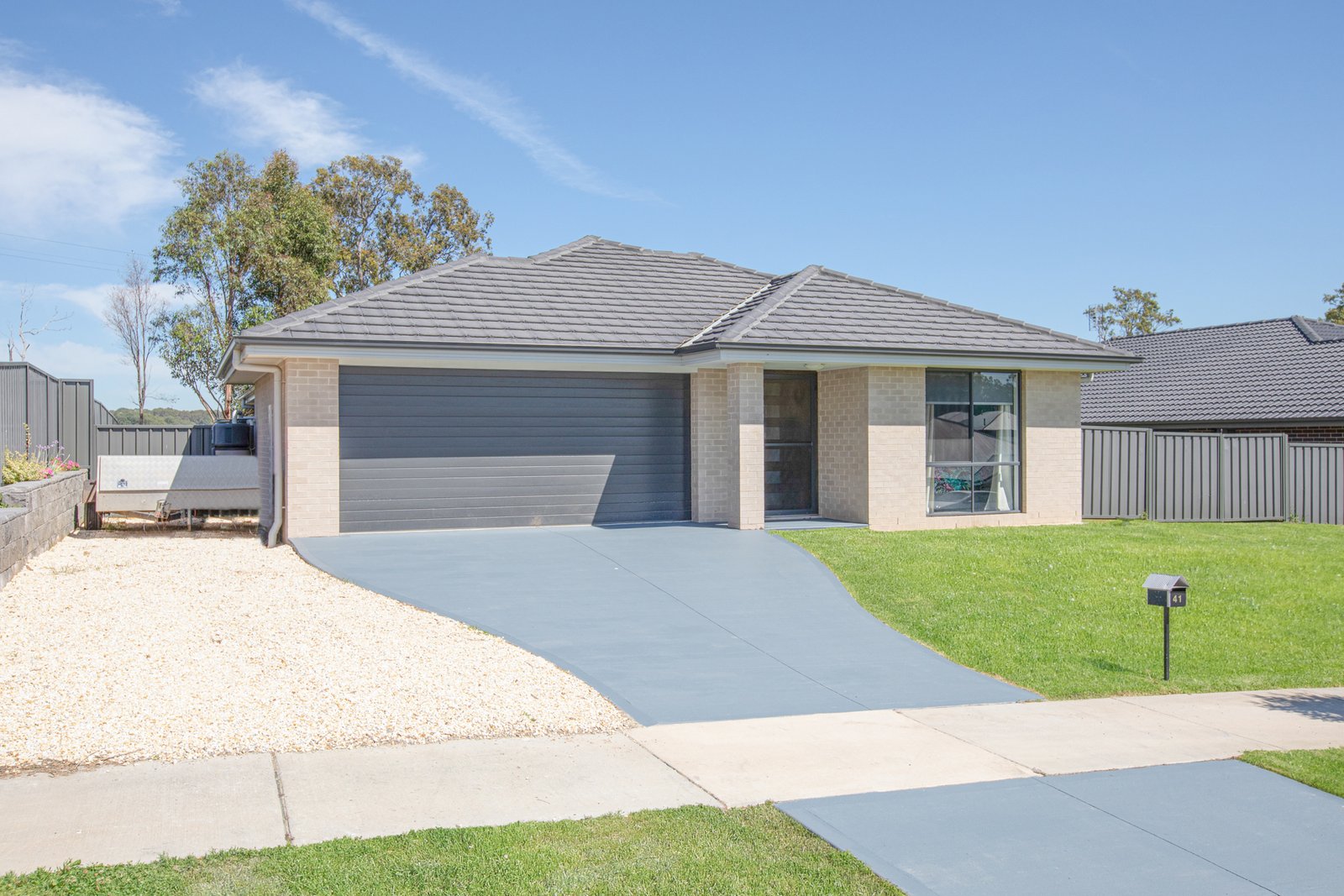 41 Radiant Avenue BOLWARRA HEIGHTS 1