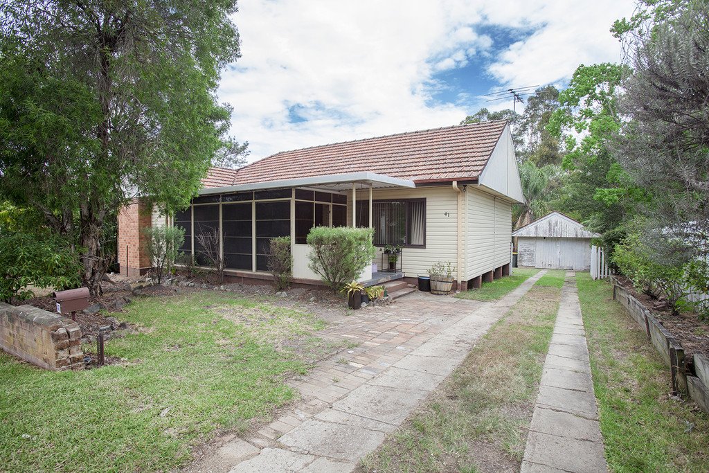 41 Raymond Terrace Road EAST MAITLAND 1