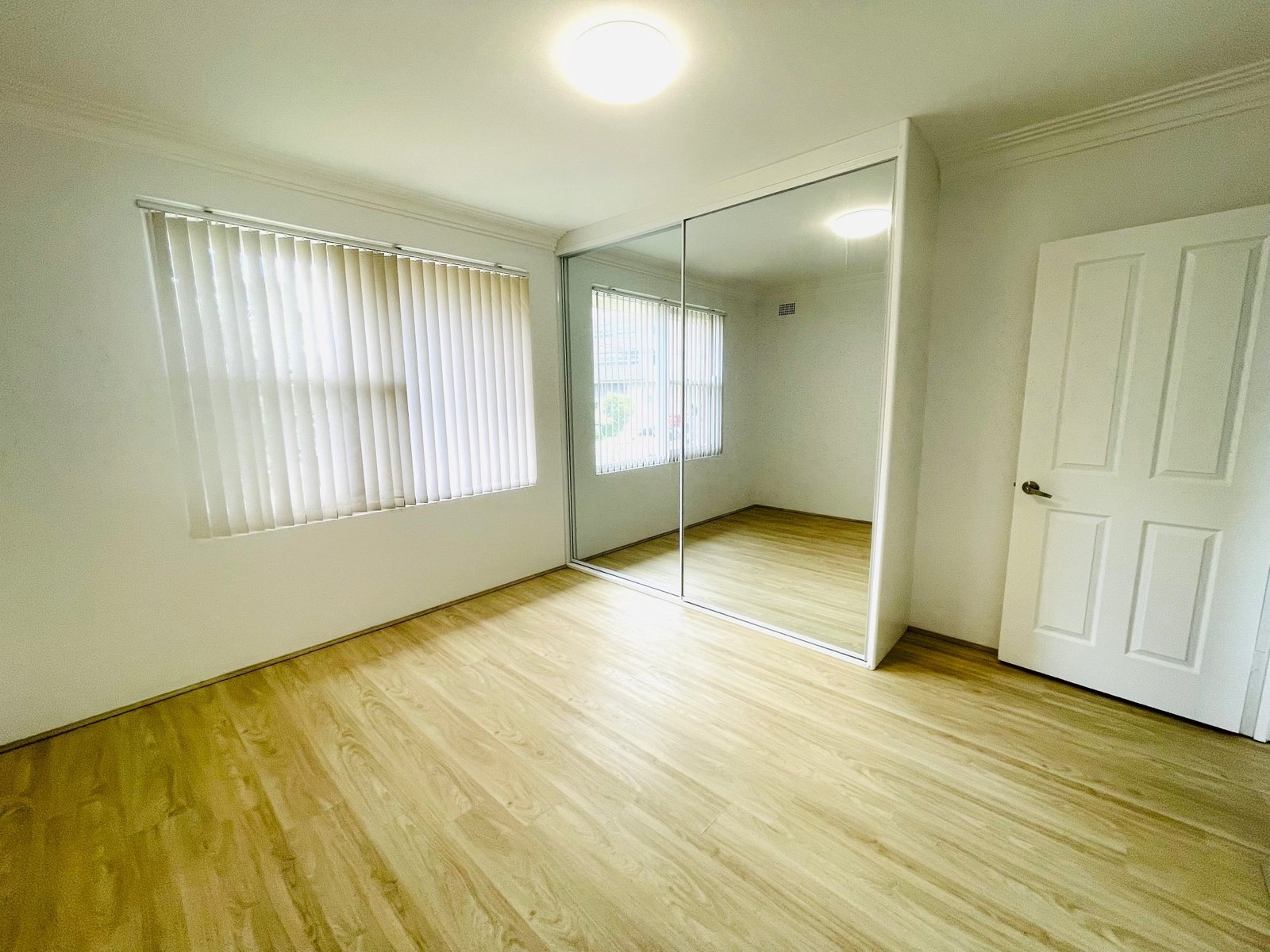 4/1 Remly St  ROSELANDS 3