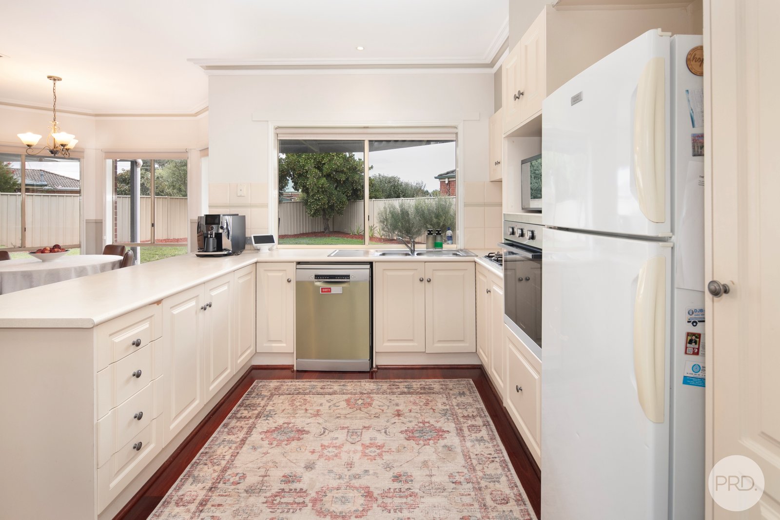 41 Rowan Parade WENDOUREE 6