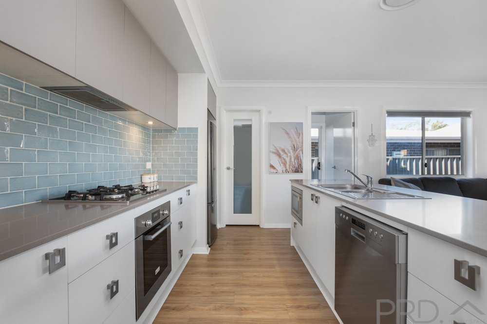 41 Sandridge Street THORNTON 3